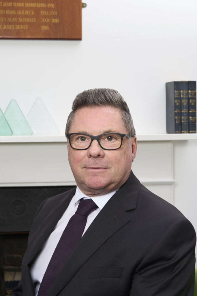 Hallett&Co_Headshots_Mark